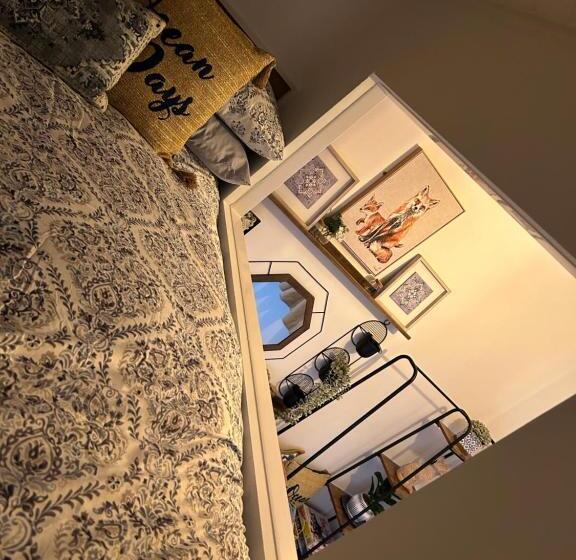 膳宿费 The Coachmans Cottage