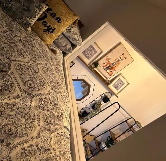 ペンション The Coachmans Cottage