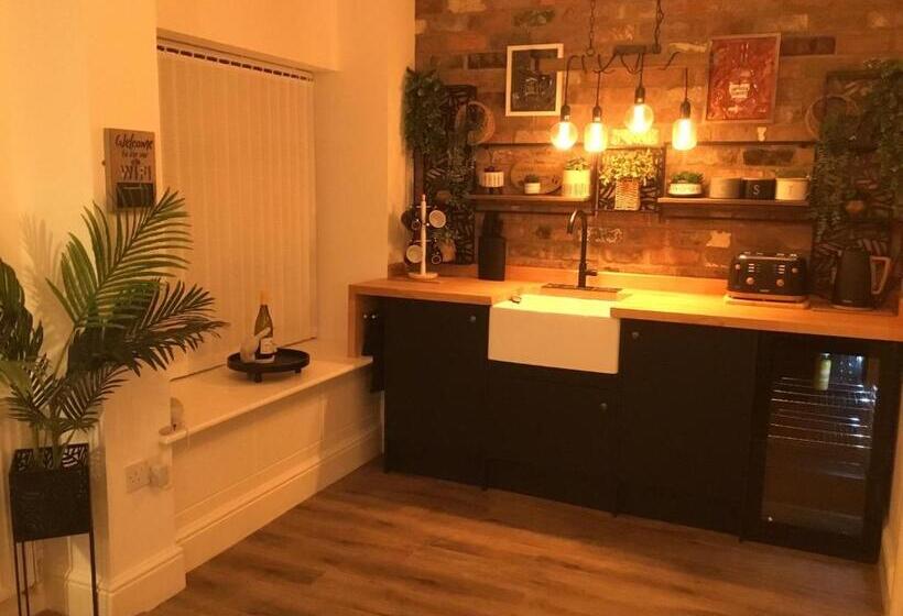 膳宿费 The Coachmans Cottage