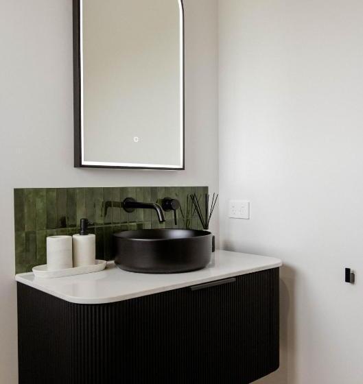 پانسیون The Shed