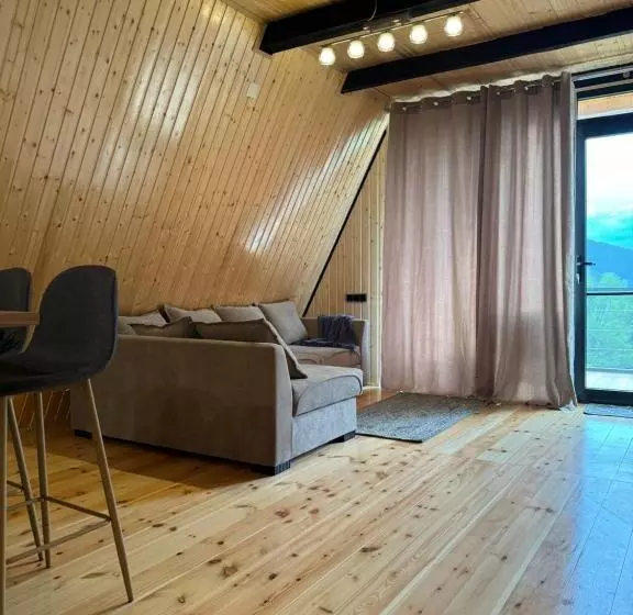 پانسیون Woodlandracha