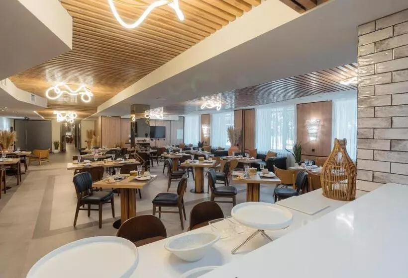 Qazaq Hotel Premium