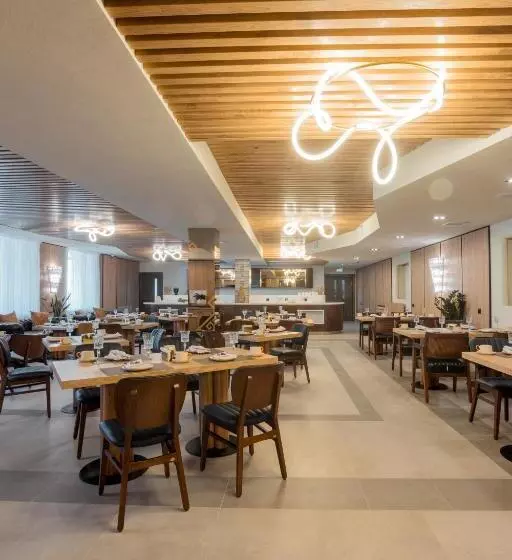 Qazaq Hotel Premium