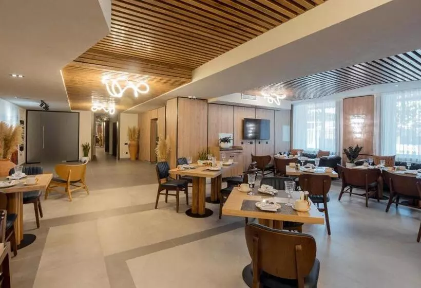 Qazaq Hotel Premium