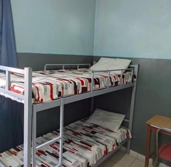 هاستل Fiori Centro