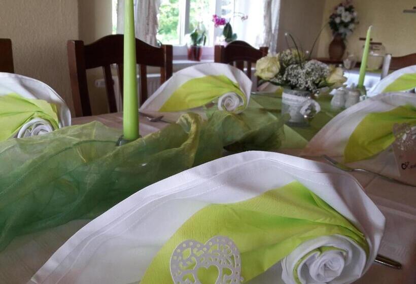 فندق صغير Gasthaus Talsperre  Gaststätte Und Pension