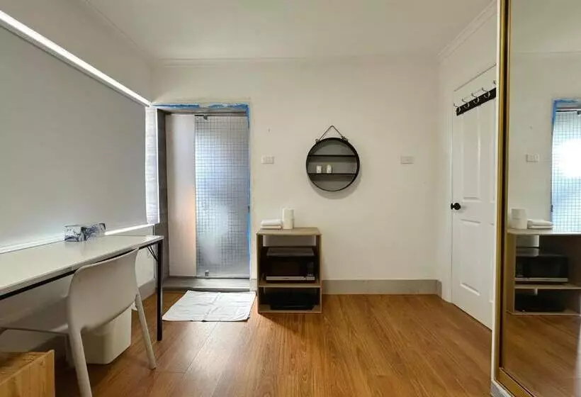 Retkeilymaja Montrose Double Bed Room Close To City