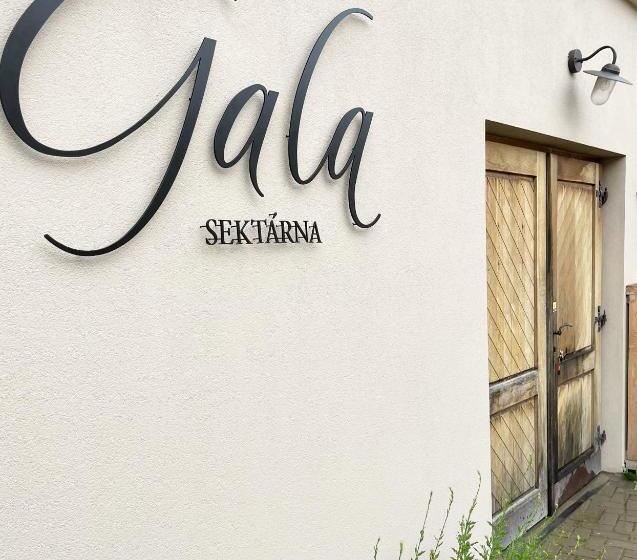 Bed and Breakfast Gala Ubytování & Sektárna