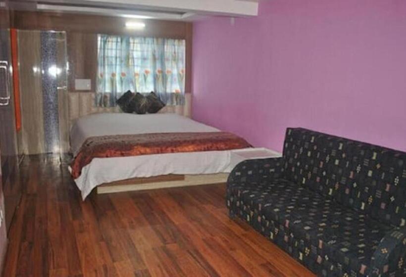 Hotel Grg Broadway Mall Road Darjeeling By Royal Collection