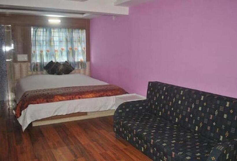 Hotel Grg Broadway Mall Road Darjeeling By Royal Collection