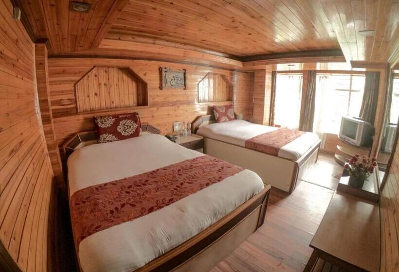 Hotel Grg Broadway Mall Road Darjeeling By Royal Collection