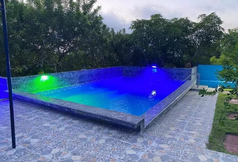 Hotelli Oasis Blue