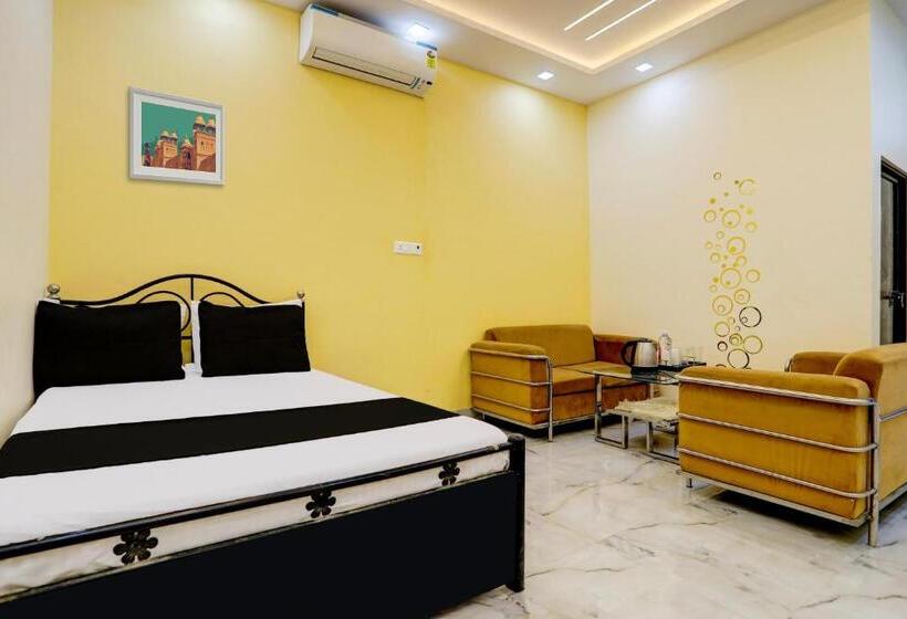 هتل O Rajendra Palace