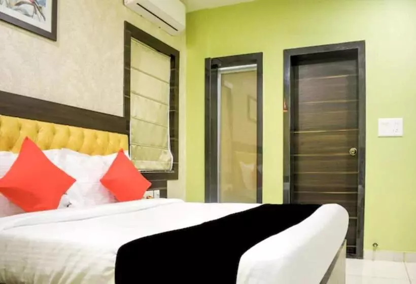 ホテル Royal Crown Puri   A Royal Stay   Fully Air Conditioned With Great Location   Best Seller