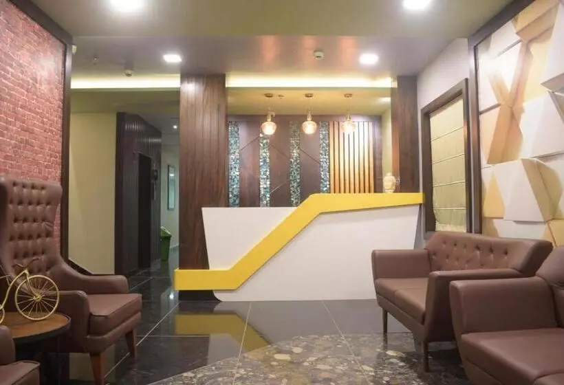 ホテル Royal Crown Puri   A Royal Stay   Fully Air Conditioned With Great Location   Best Seller