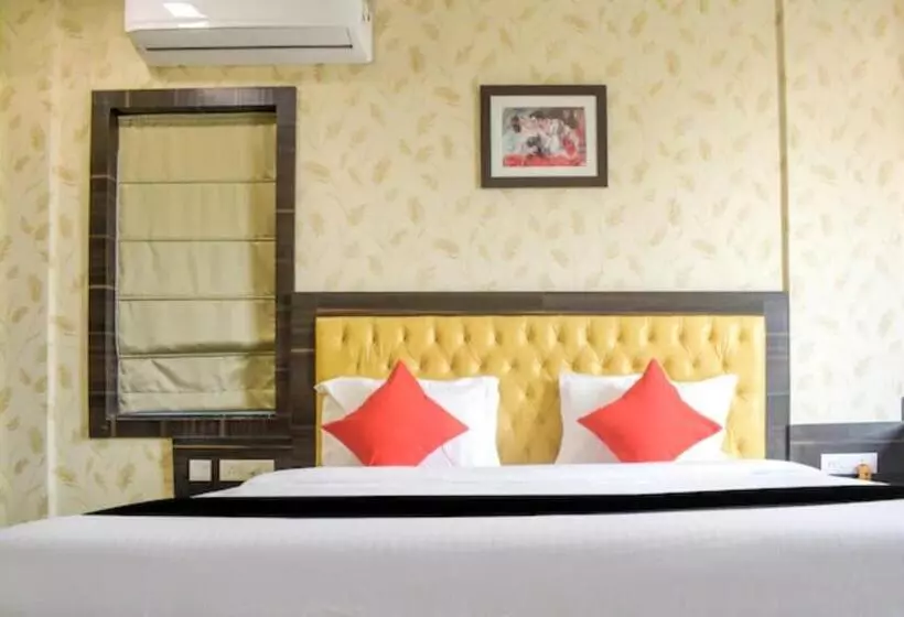 ホテル Royal Crown Puri   A Royal Stay   Fully Air Conditioned With Great Location   Best Seller