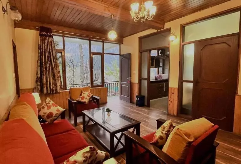 ホテル Satyam Cottage