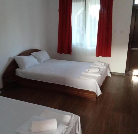 ペンション поповата къща