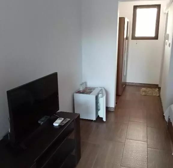 ペンション поповата къща