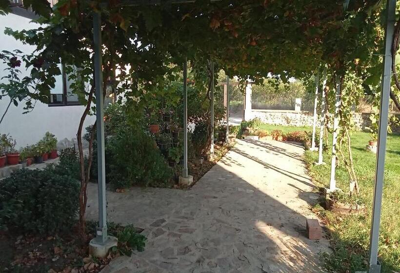 ペンション поповата къща