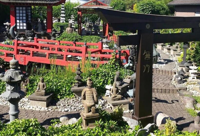 פנסיון Asian Garden   Das Ferienhaus