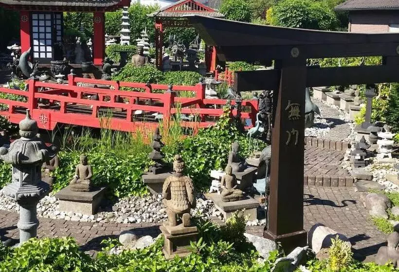 ペンション Asian Garden   Das Ferienhaus