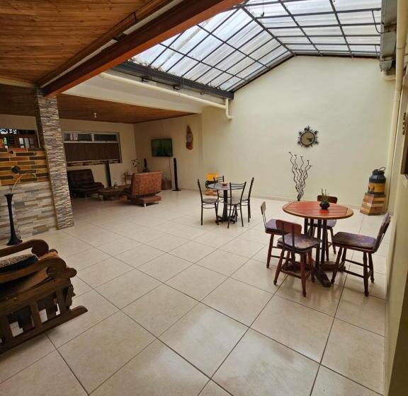 פנסיון Casa Hotel Bonita