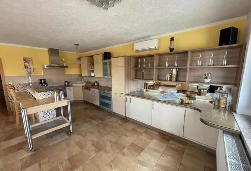 Majatalo Gästezimmer Zum Sonnenhof