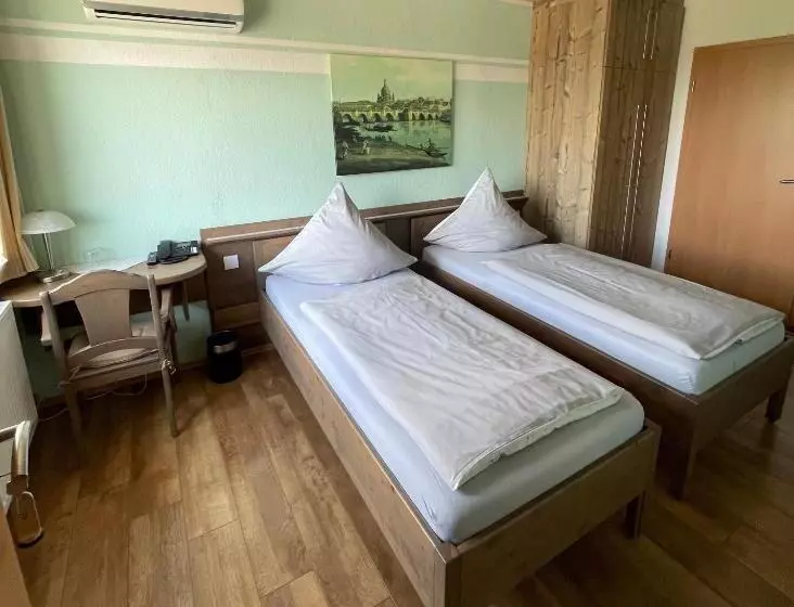 Majatalo Gästezimmer Zum Sonnenhof