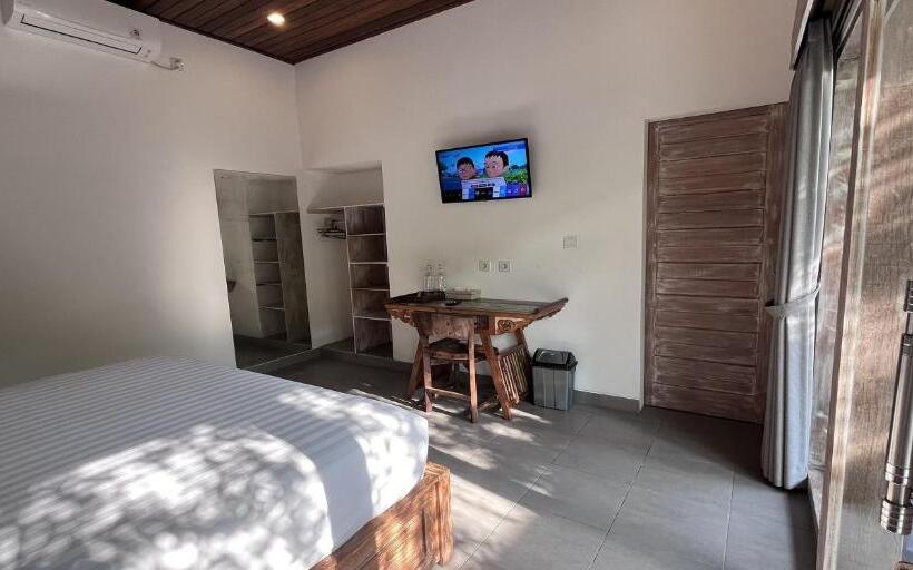 Пансион Pis Bolong Canggu