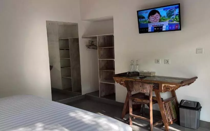 ペンション Pis Bolong Canggu