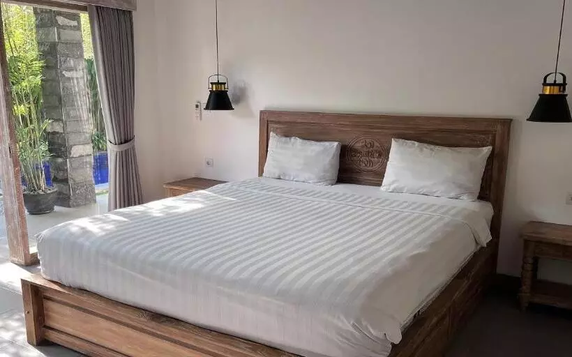 ペンション Pis Bolong Canggu