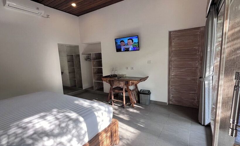 Пансион Pis Bolong Canggu