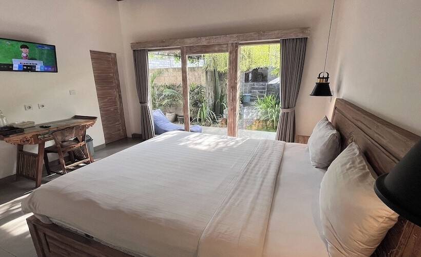 Пансион Pis Bolong Canggu