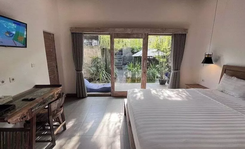 ペンション Pis Bolong Canggu