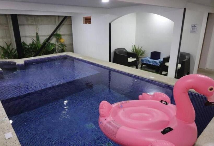 Studio With Ac, Smart Tv, Kitchen, Bath Pool 2