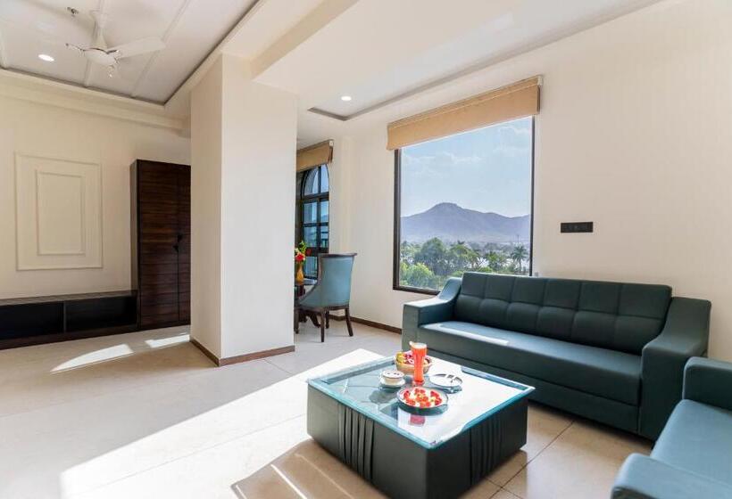 The Belita Hotel & Spa