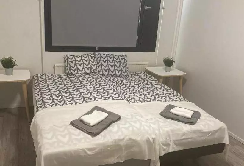 ユースホステル Cheap&shared Rooms In Tornio City