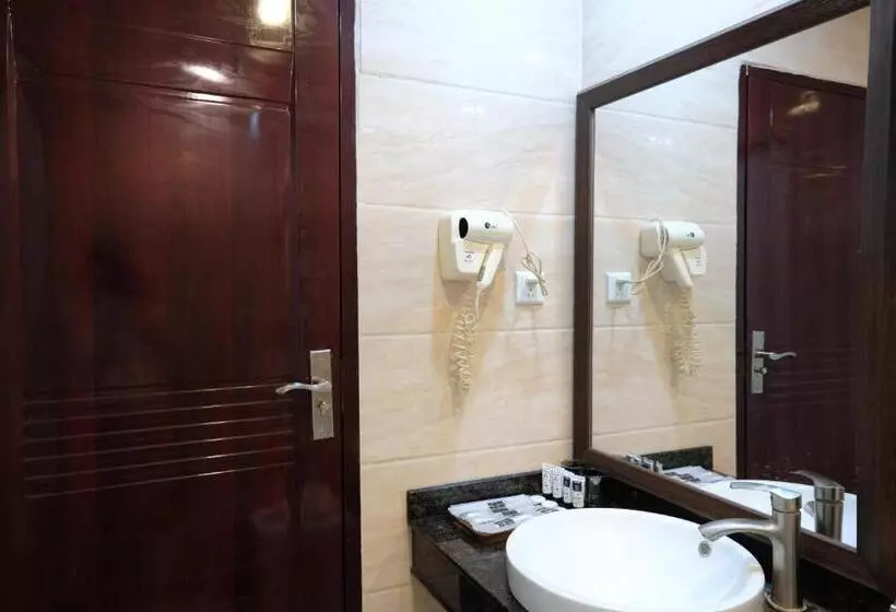 Retkeilymaja Huahang Hotel   Guangzhou Baiyun International Airport   Free Airport Shuttle Bus