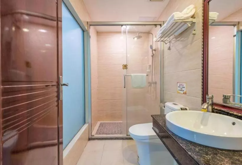 Retkeilymaja Huahang Hotel   Guangzhou Baiyun International Airport   Free Airport Shuttle Bus