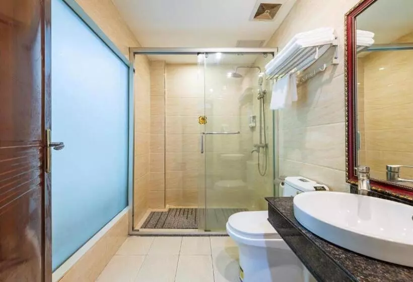 Retkeilymaja Huahang Hotel   Guangzhou Baiyun International Airport   Free Airport Shuttle Bus