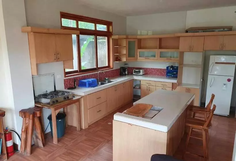 ユースホステル La Villa Del Colibri   Misahualli