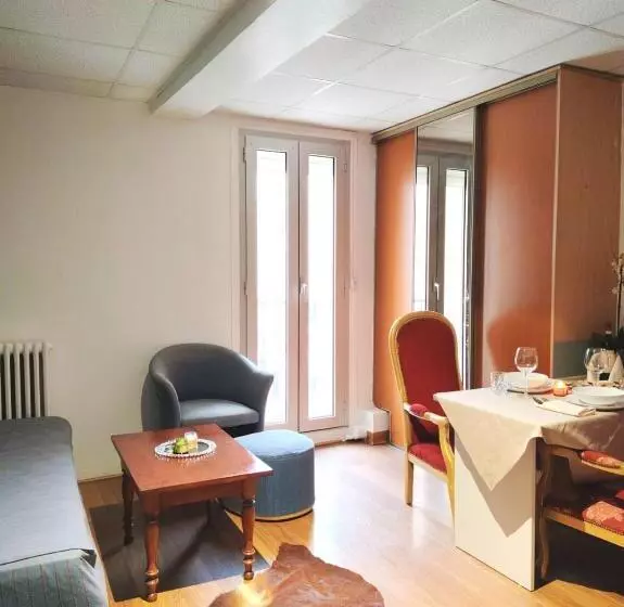 Appart Hôtel Le Combes