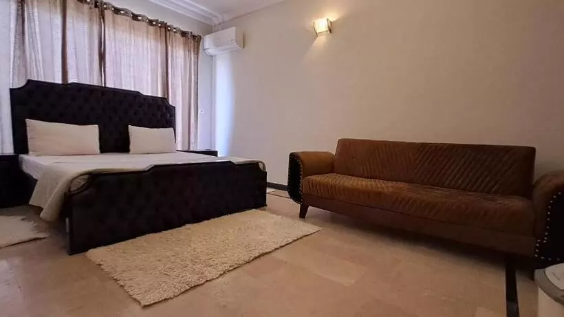 Aamiaismajoitus (B&B) Concept Guest House