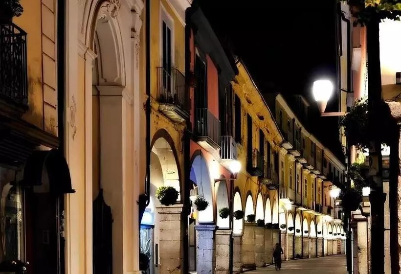 Aamiaismajoitus (B&B) Dimora Donna Maria Relais