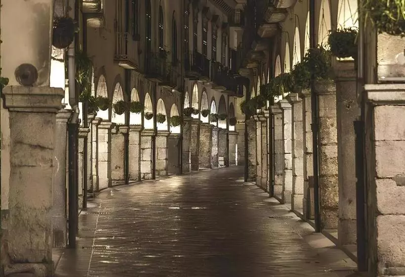 Aamiaismajoitus (B&B) Dimora Donna Maria Relais