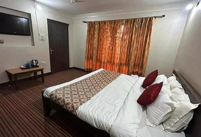 Fabhotel The Legend Residency