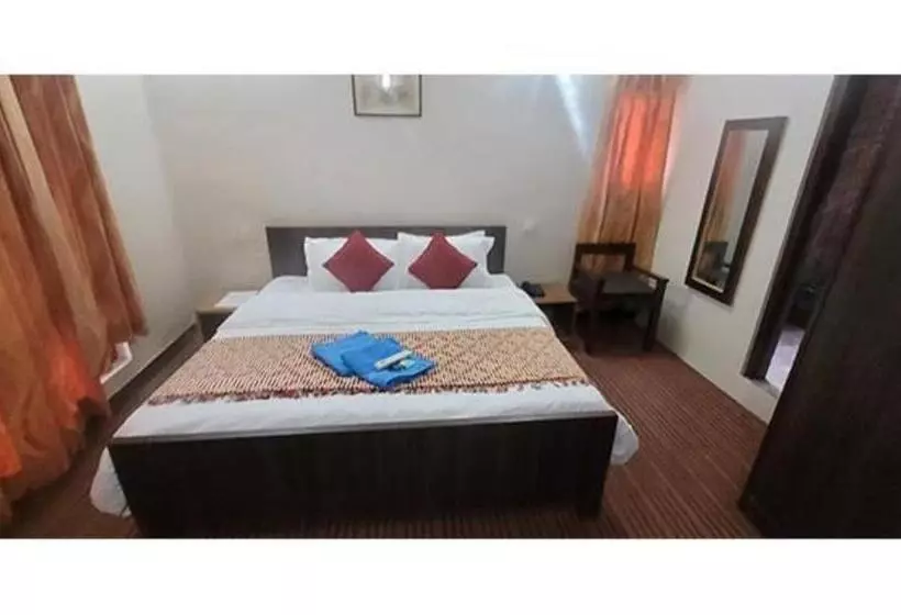 Fabhotel The Legend Residency