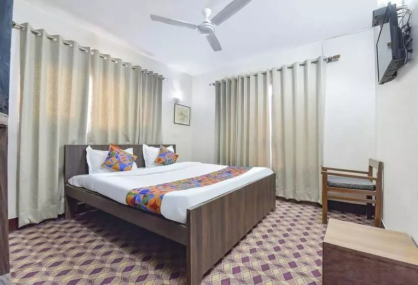 Fabhotel The Legend Residency