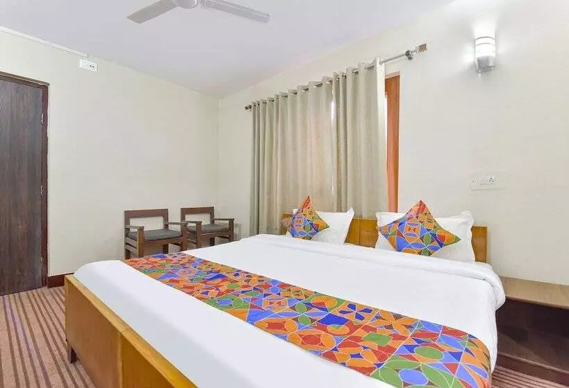 Fabhotel The Legend Residency